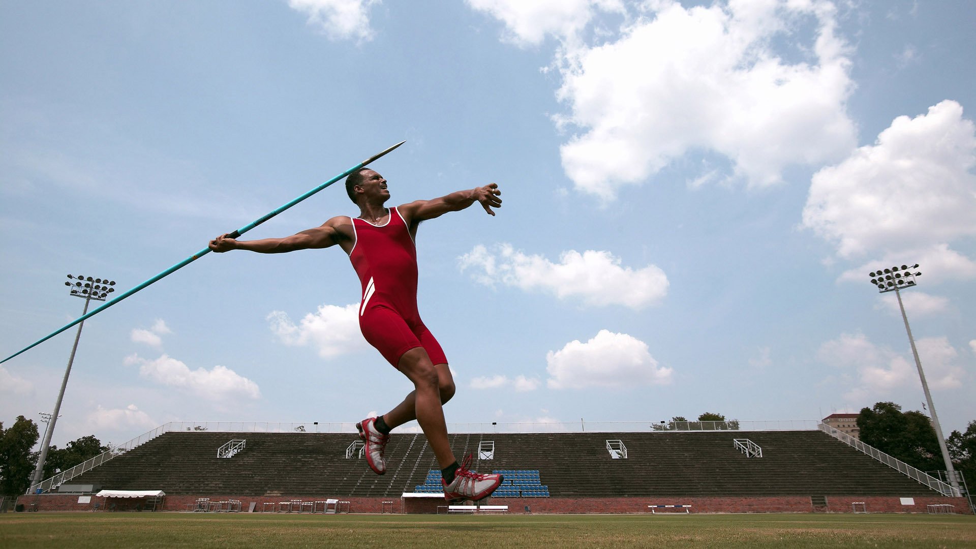开云全站-节奏偏快是否更适合快轮转高对抗阵容，节奏较快