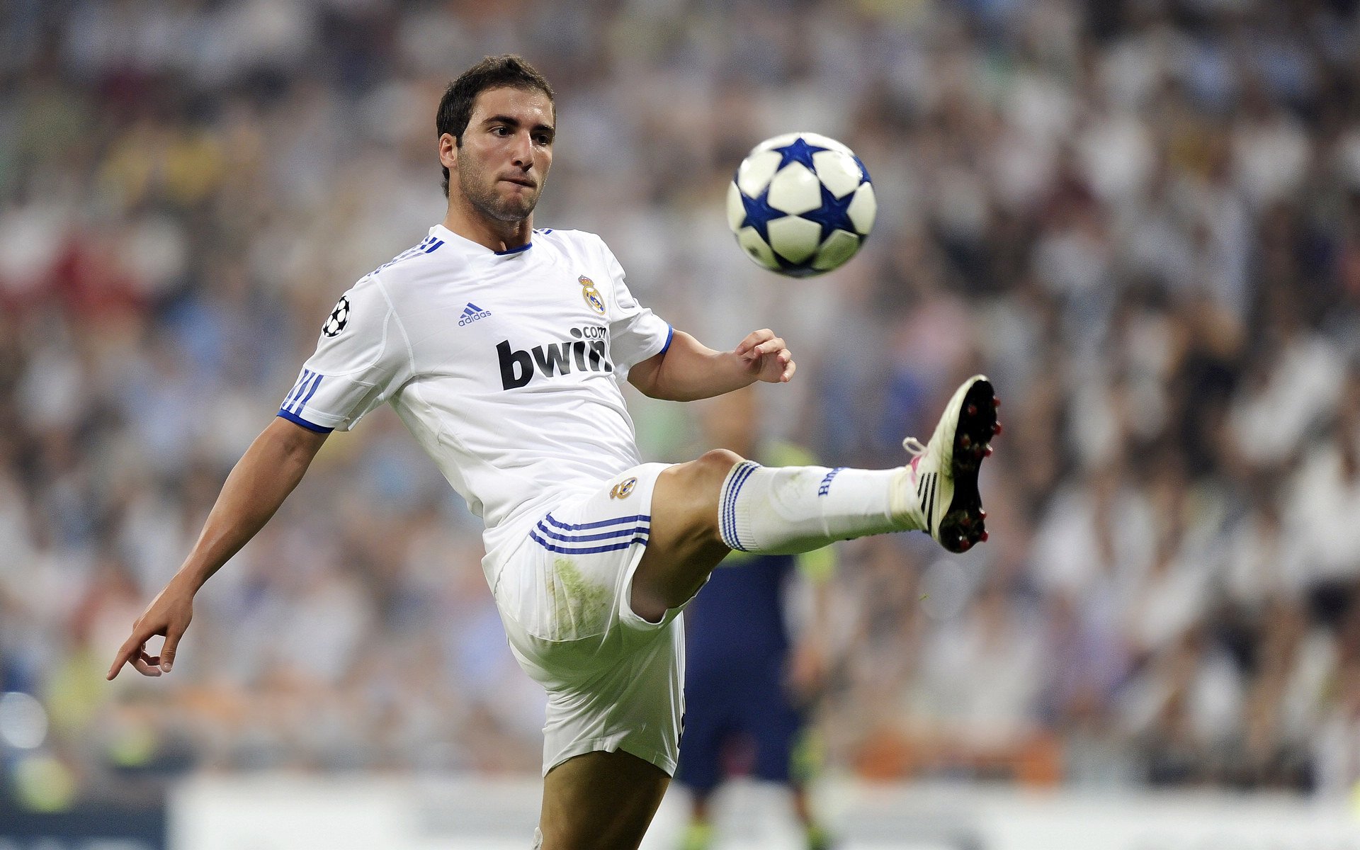 开云体育-《英雄联盟》“全球预选”点燃战火，冠军激烈争夺！